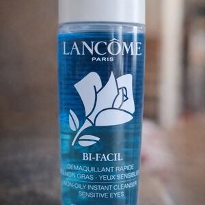 Bi-Facil Non-Oily Instant Cleanser - Blue